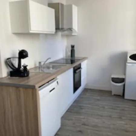 Bright Flat On Place Carnot Carcassonne
