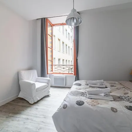 Bright Flat On Place Carnot Apartamento